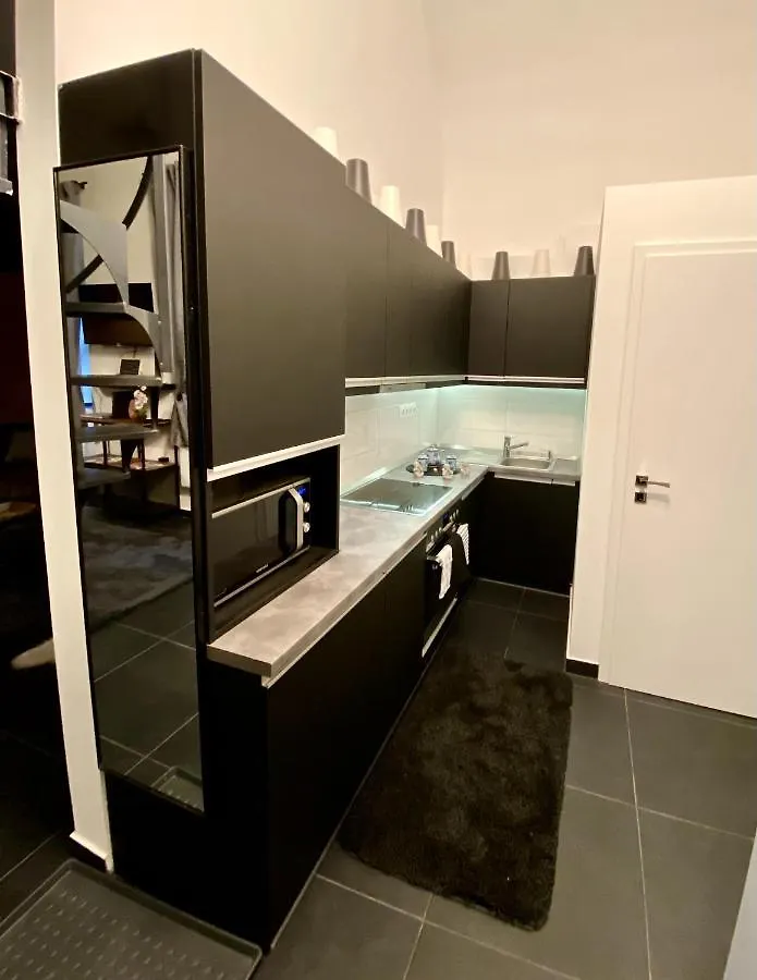 Kiraly Street , Stylish Apartment Budapest Hungary